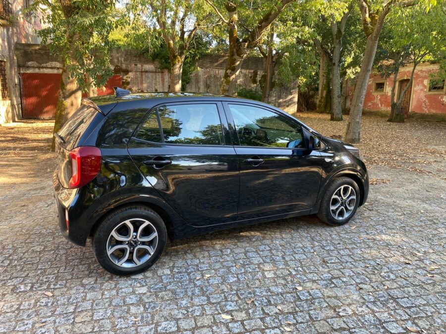 Kia Picanto 1.0 URBAN 11