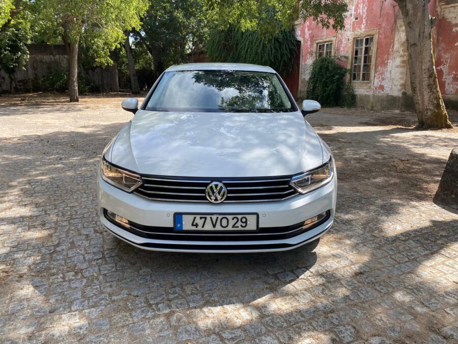 VW Passat 2.0 TDi CONFORTLINE 3