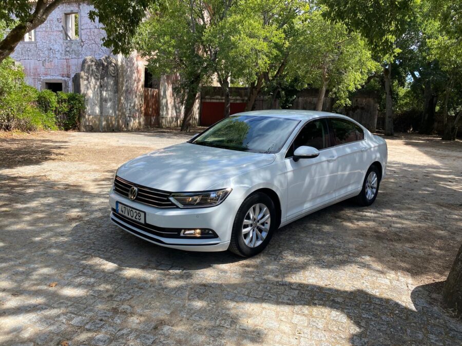 VW Passat 2.0 TDi CONFORTLINE 2