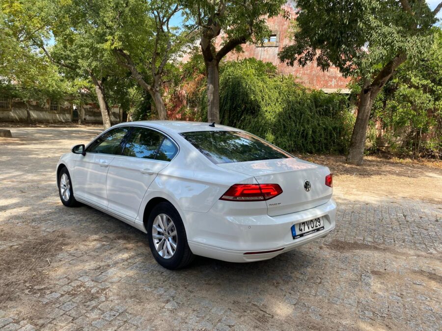 VW Passat 2.0 TDi CONFORTLINE 38