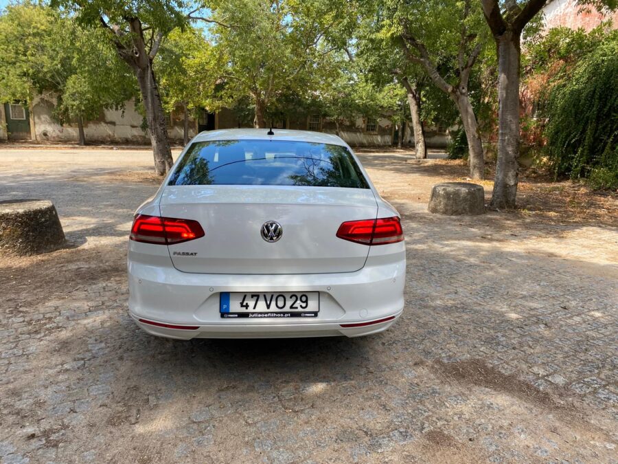 VW Passat 2.0 TDi CONFORTLINE 39