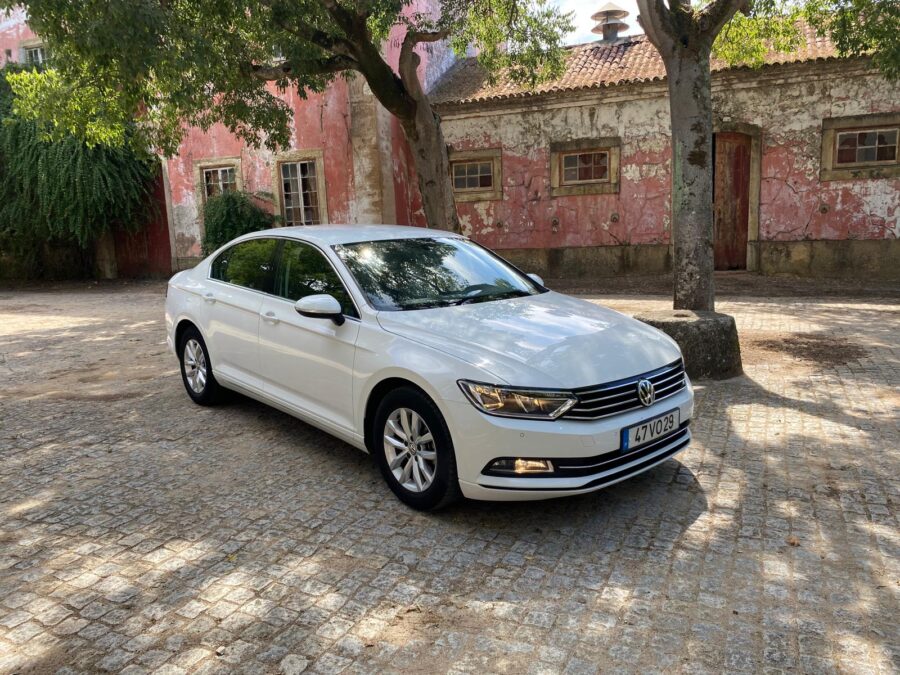 VW Passat 2.0 TDi CONFORTLINE 1