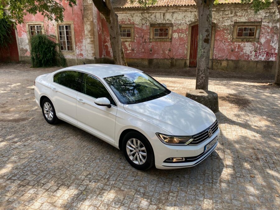 VW Passat 2.0 TDi CONFORTLINE 4